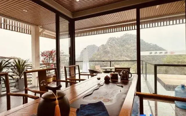 Lianhu Xingyuewan Guesthouse (Zhaoqing Qixingyan Scenic Area Branch)