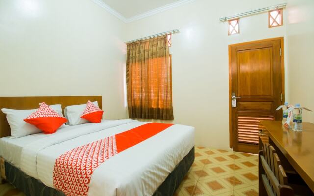 Edotel Smkn 1 Pacet by OYO Rooms