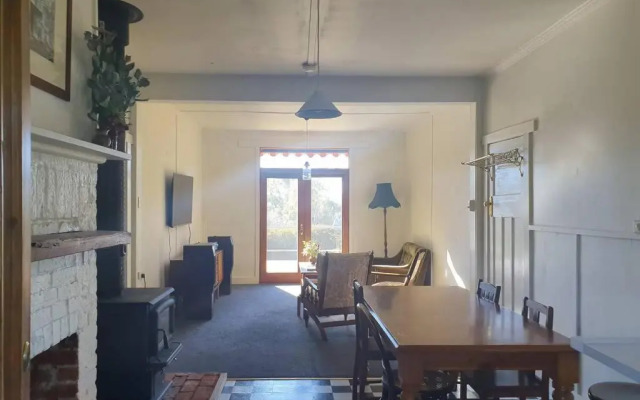 Homeo Alpine Cottage