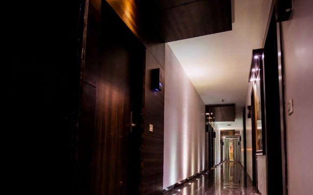 Hotel Crossroad