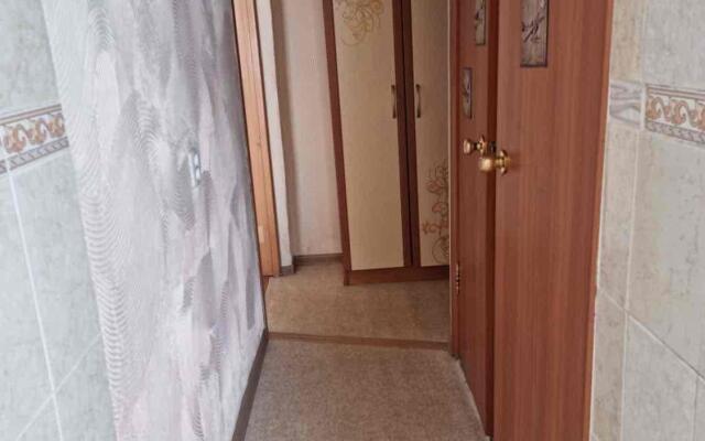 Апартаменты ДеньНочь в 9-ом микрорайоне д. 7