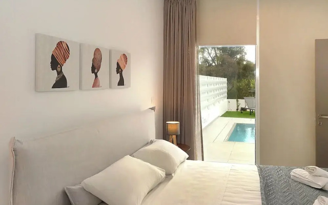 Sun & Moon Luxury 4-bedroom Villa