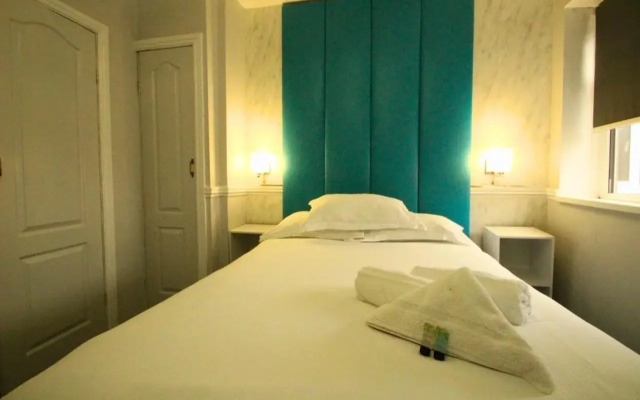 OYO Abbey Lodge Hotel