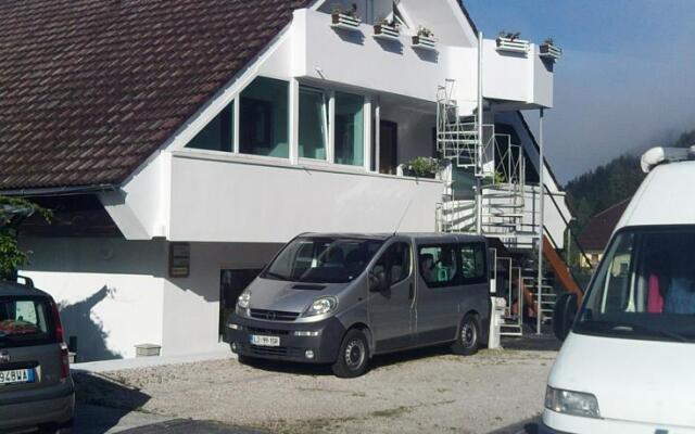 Alpika Apartments