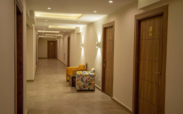 Nine Pyramids View Hotel