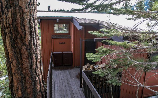 Mammoth West #140 Condo