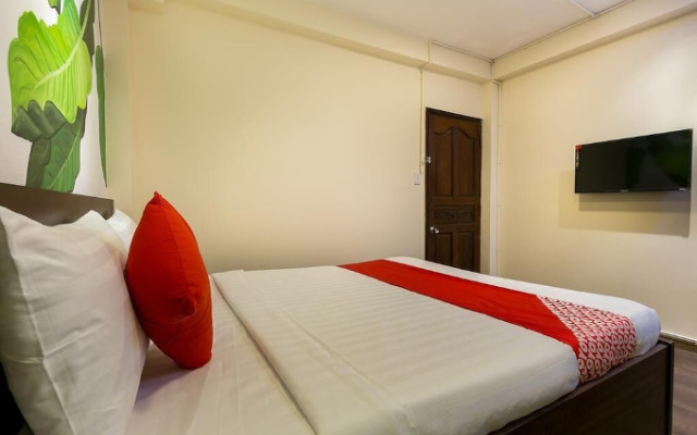 Lan Saigon Hotel by OYO Rooms