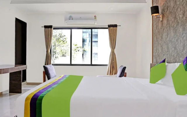 Treebo Varsha Palace