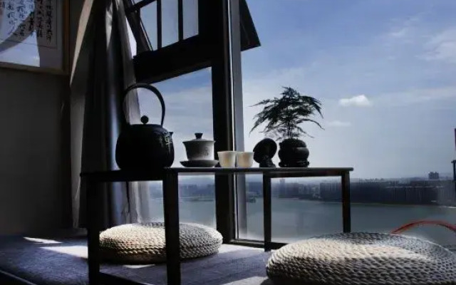 Overlooking Xiangjiang homestay