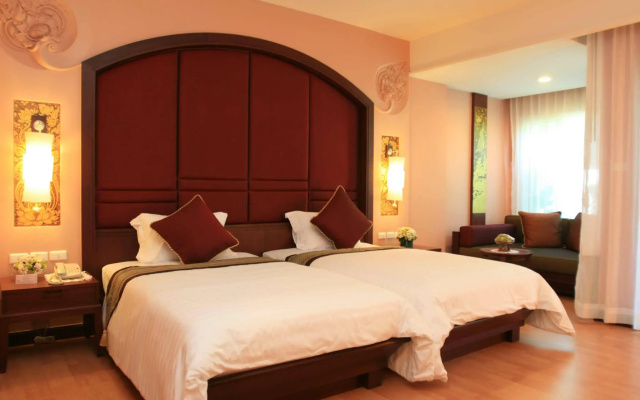 Grand Pacific Sovereign Resort & Spa