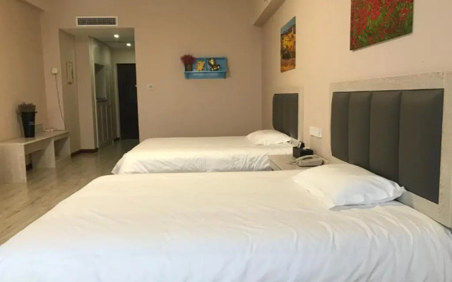 Xinlong Holiday Inn University of Petroleum