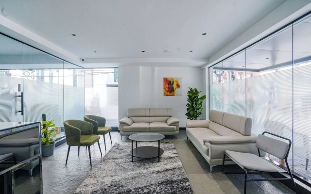 Fabhotel Prime Cloud 5 Studios
