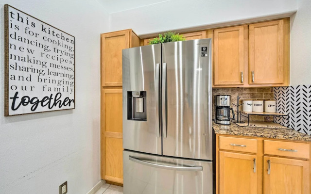 Clermont Vacation Rental w/ Pool: 11 Mi to Disney