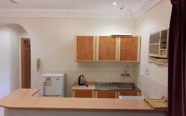 OYO 541 The Mar Furnished Apartments