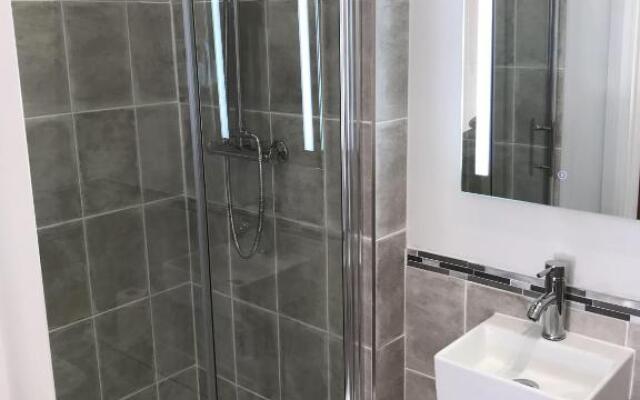 Old Thatch Bambers Green