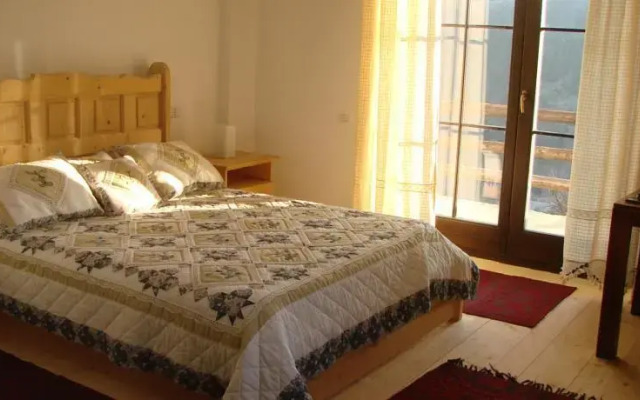 Casa de vacanta La conac