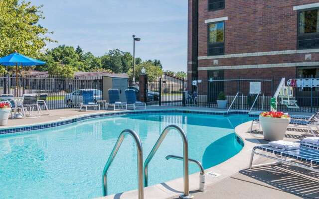Quality Inn Auburn Hills - Detroit North