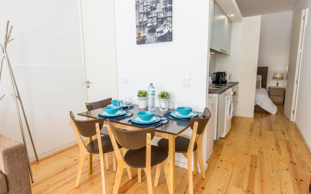 Downtown Porto Bonfim Studio Apt