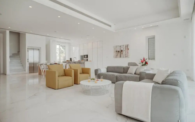 Blue Waves Protaras Beachfront Villa 3