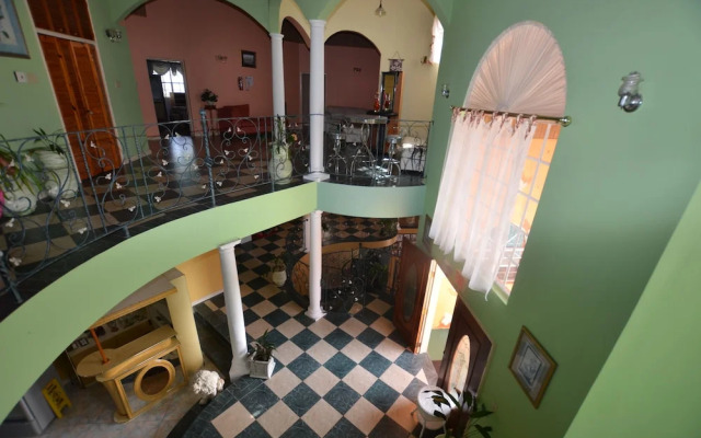 Dream Castle Villa, Montego Bay 8BR
