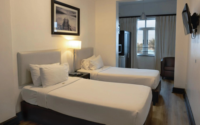 Parade Hotel