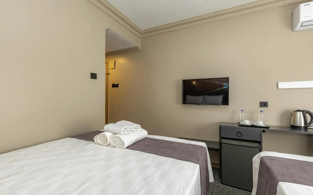 Loyal City Hotel