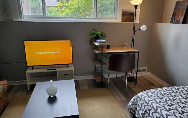 Colline-Single Room- Self Check-In