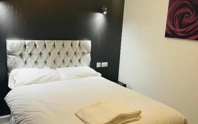 OYO The Pleasant House