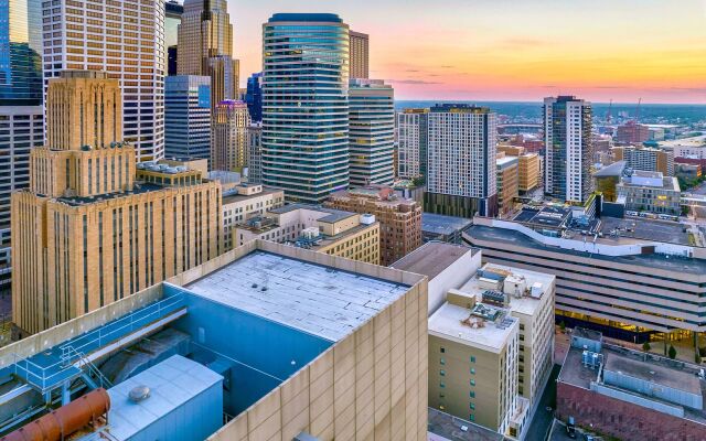 Home2 Suites by Hilton Minneapolis Downtown, MN
