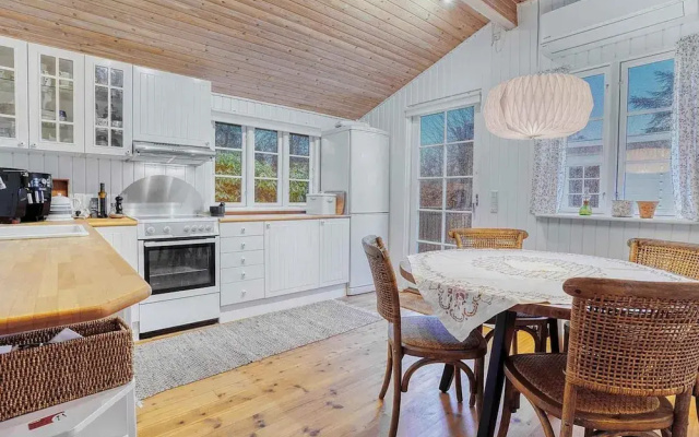 5 Star Holiday Home in Dronningmolle