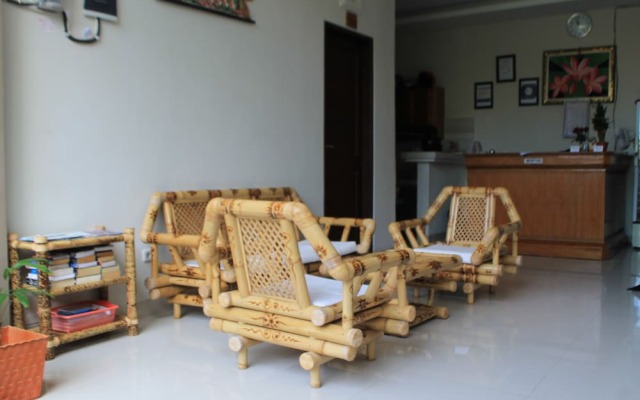 Suwardika Homestay and Dormitory - Hostel
