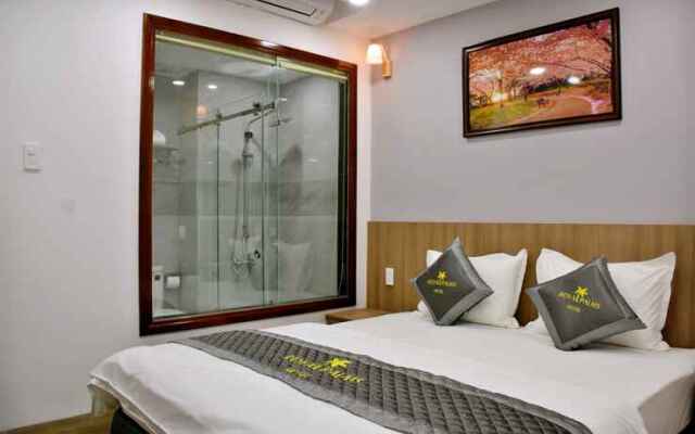 Royal Palms Hotel
