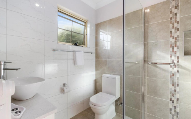 Swansea Cottages & Lodge Suites