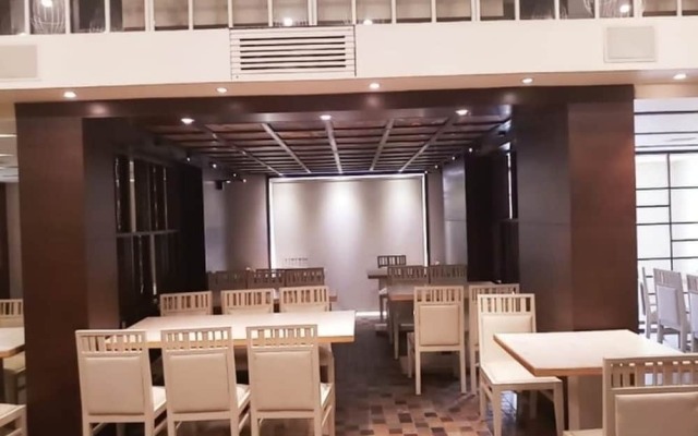 Hotel Apex International