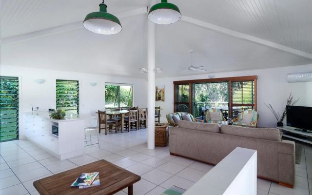 The Retreat Beach Houses