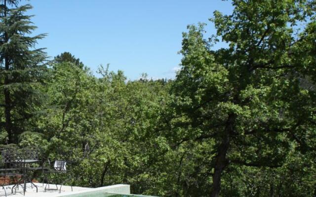 Sous Les oliviers - Charming B&B Climatisé