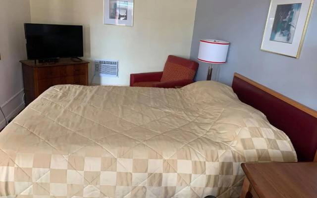 Stonehouse Motel and Restaurant