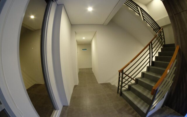 RedDoorz Plus near Tebet