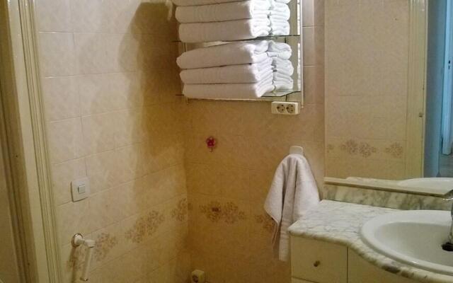 Iribarren I-II by Aptos Turisticos Tudela