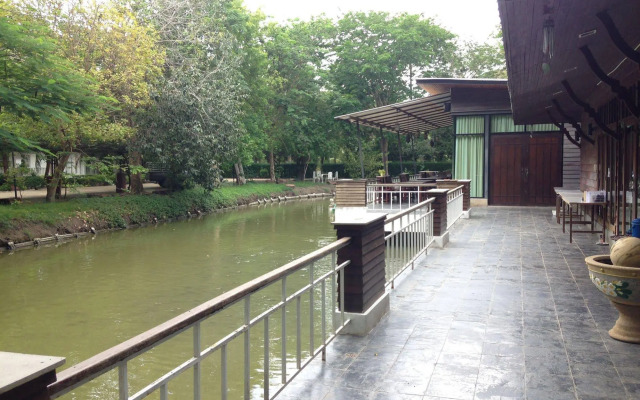 Young Coconut Garden Home Resort