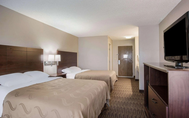 Quality Inn & Suites Lawrence - University Area