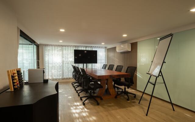 Stay Plus Hotel Bangkok