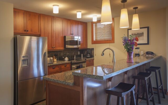 Capitol Peak- CoralTree Residence Collection