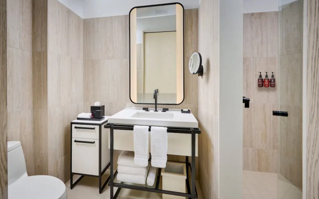 The Pearle Hotel & Spa, Autograph Collection