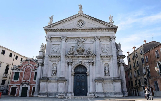 Sant'Agostin Apartment