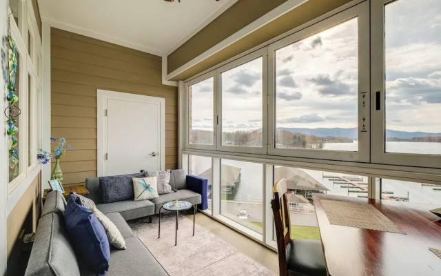 Balcony & Serene Views: Cozy Condo in Huddleston!