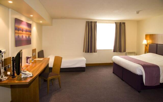 Premier Inn St Helens (A580/ East Lancs)