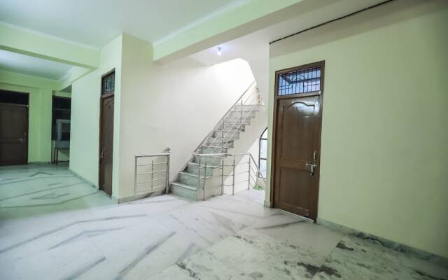 OYO 14562 Rishabh Guest house