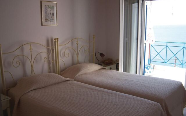 Amazing Home in Mantineia Messinia With Wifi and 3 Bedrooms