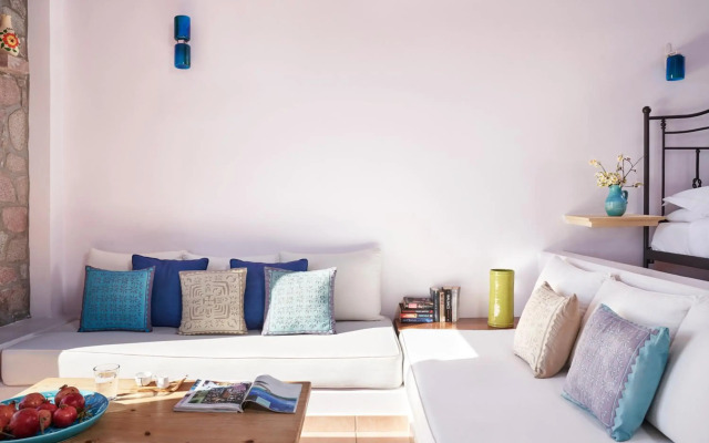 Angelina Aegina Boutique Escape